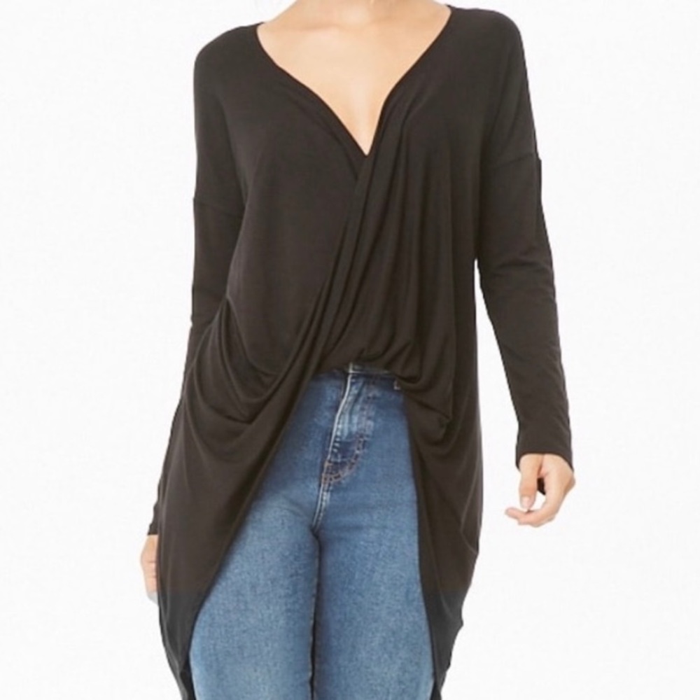 Forever 21 High Low Surplice V-Neck Top 🖤